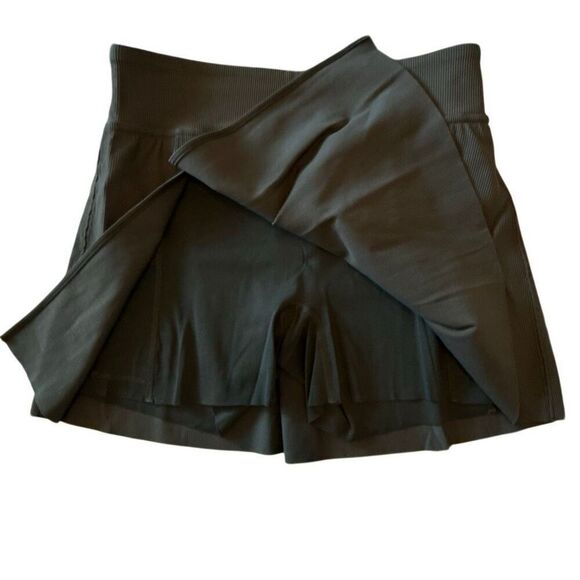 Spanx Get Moving Contour Rib Front Slit Performance Athletic Skort Black XL - Picture 2 of 6